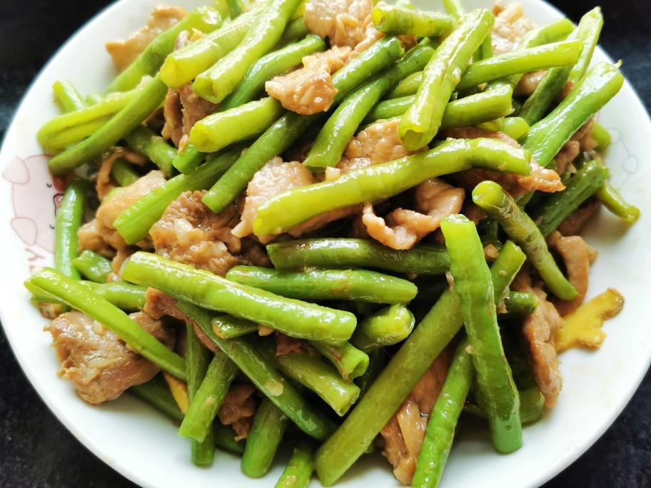 豆角炒肉成品图