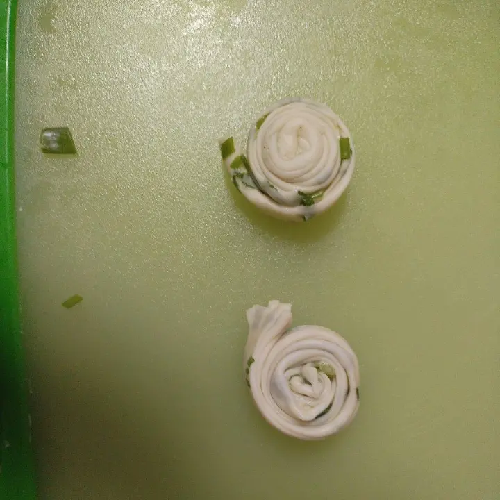 饺子皮葱油饼 第 7 步