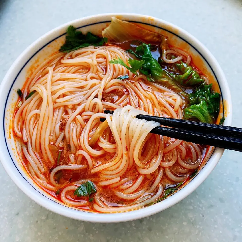 懒人肉酱米粉成品图