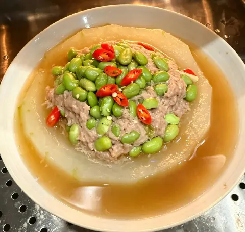 肉末咸蛋黄毛豆蒸冬瓜