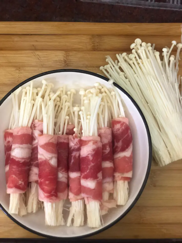 肥牛卷金针菇 第 1 步