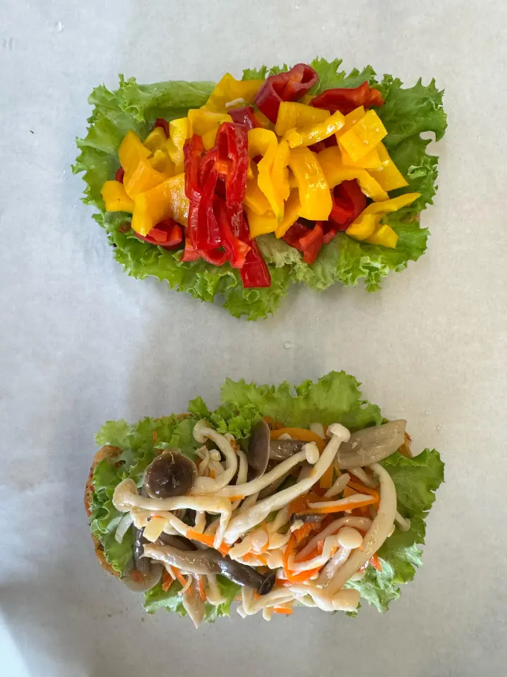 彩椒菌菇鸡胸肉三明治 第 2 步