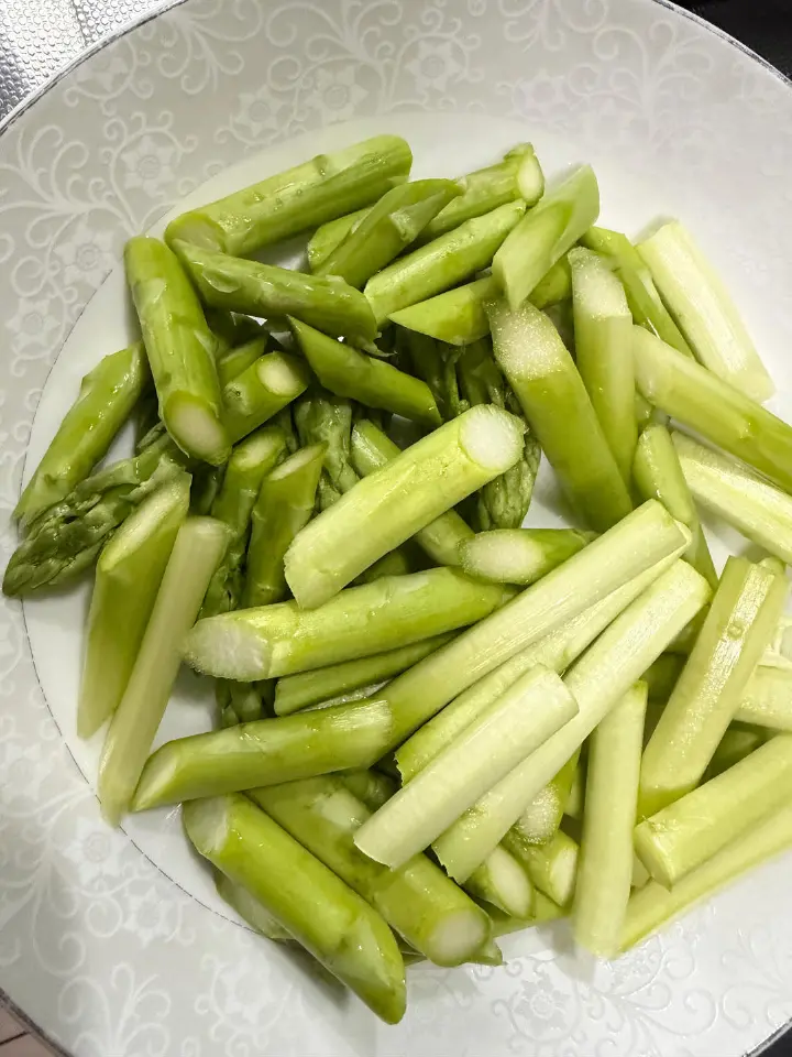 芦笋炒虾仁 第 3 步