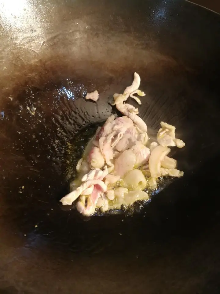 芹菜炒肉丝 第 3 步