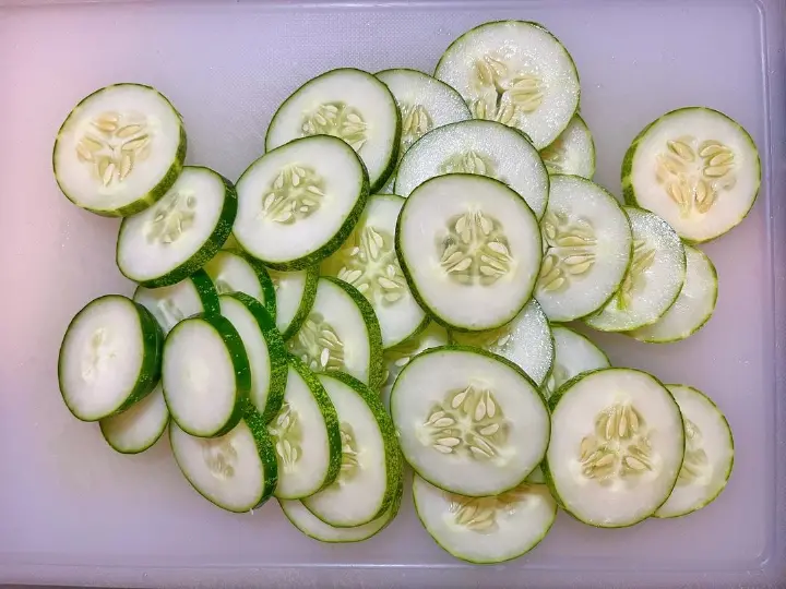 脆瓜小炒肉 第 2 步