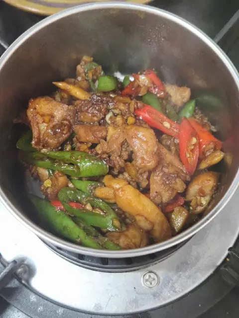 爆炒鸡腿肉