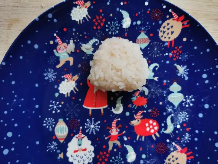 番茄红烩虾仁蛋包饭 第 5 步