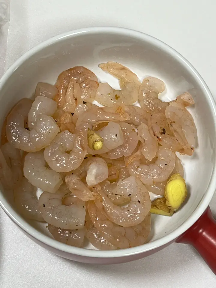 彩椒炒虾仁 第 2 步