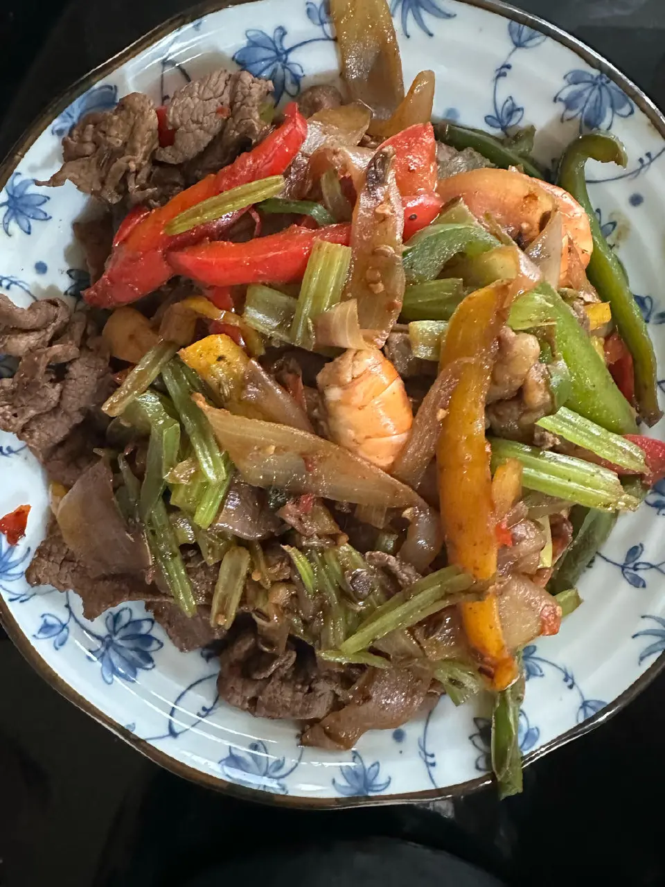 小炒黄牛肉成品图