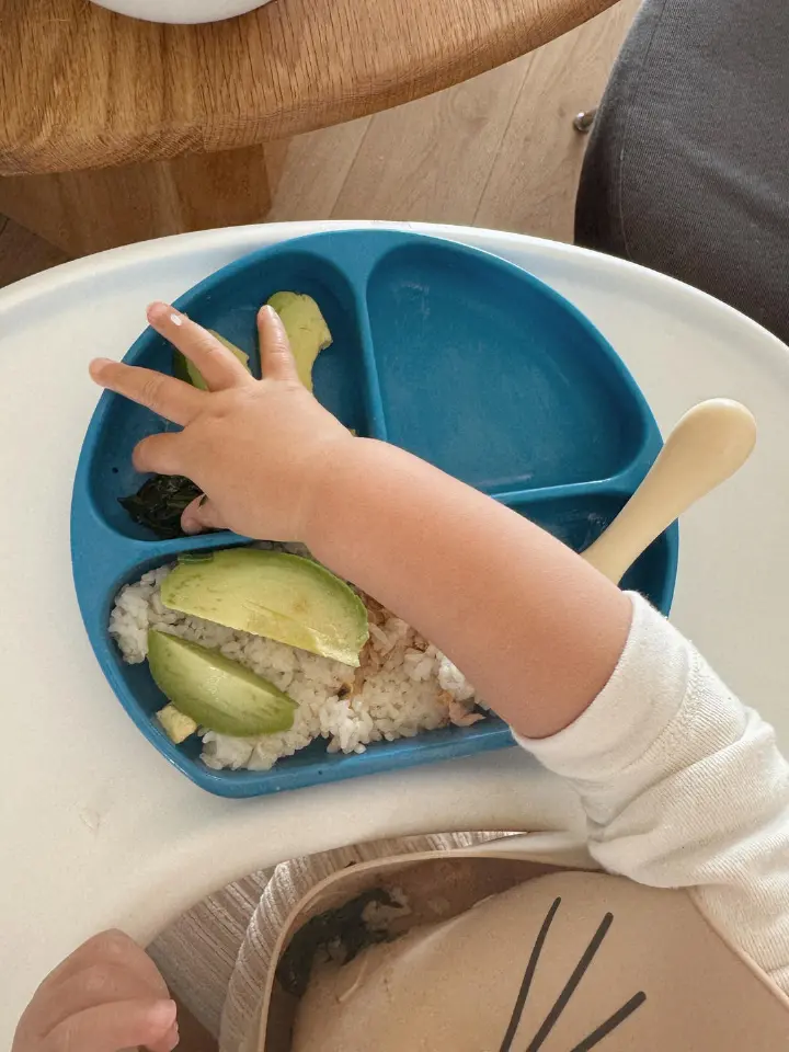 三文鱼牛油果拌饭 第 4 步