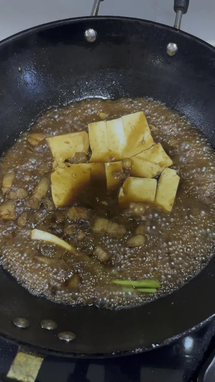 豆腐烧肉煲 第 8 步