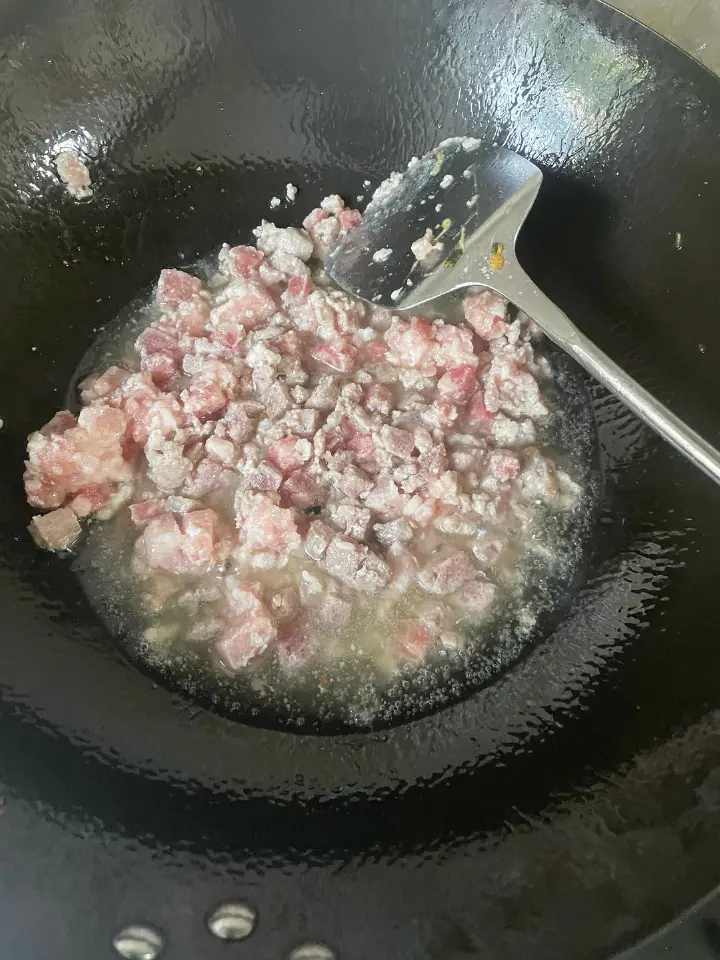 蒜苔炒肉末 第 4 步