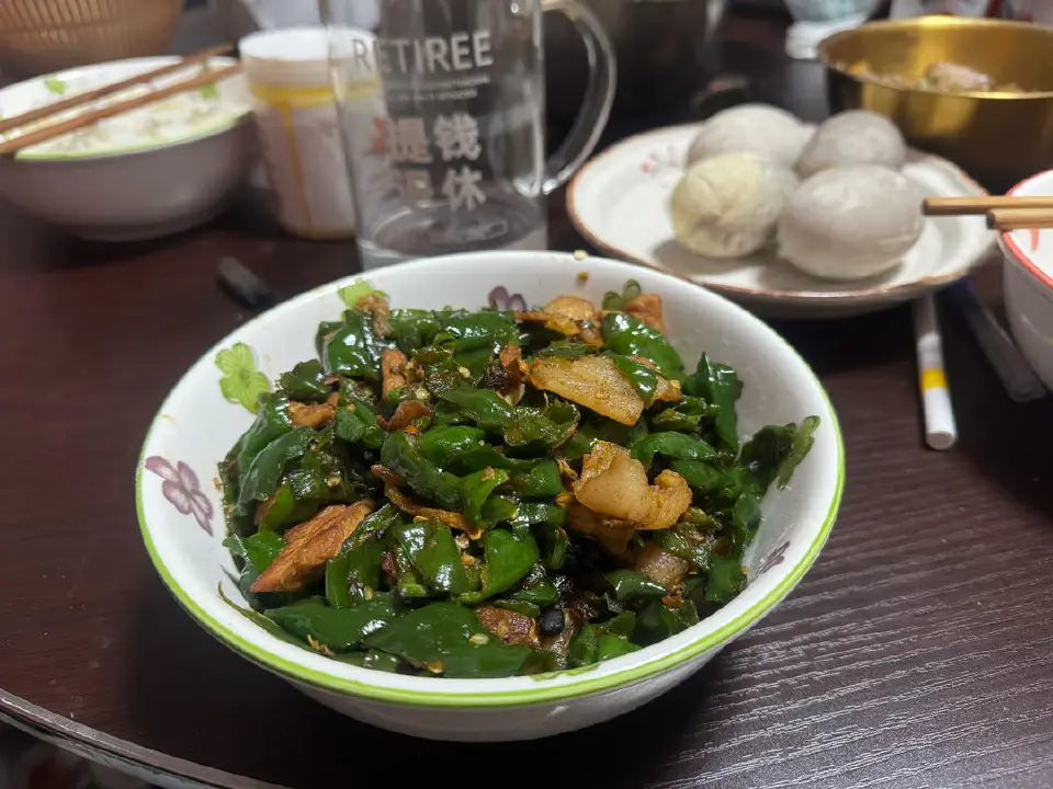 辣椒炒肉成品图