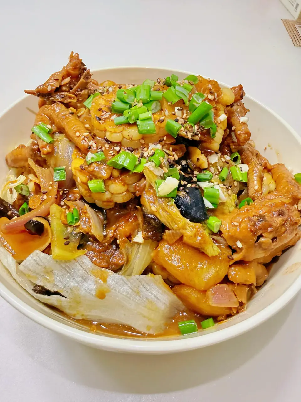 酱香鸡爪煲成品图
