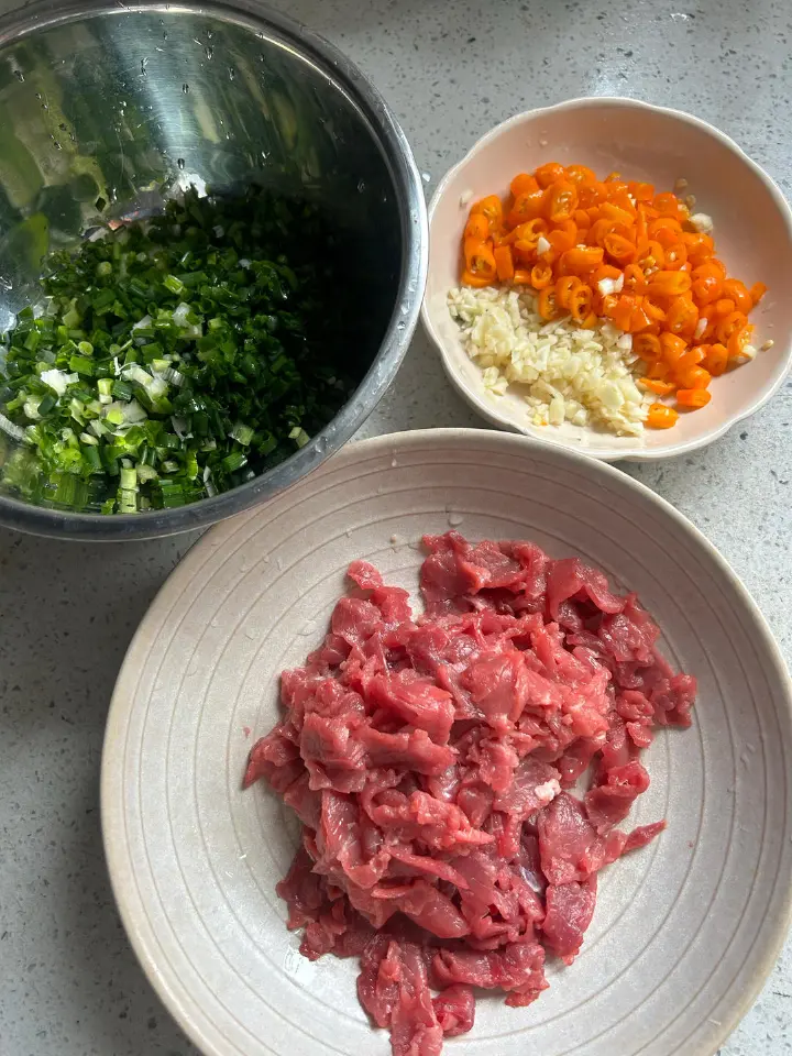 香葱牛肉 第 1 步