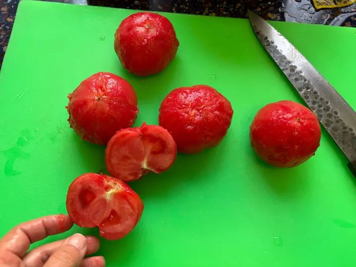番茄浓汤汆虾片 第 6 步