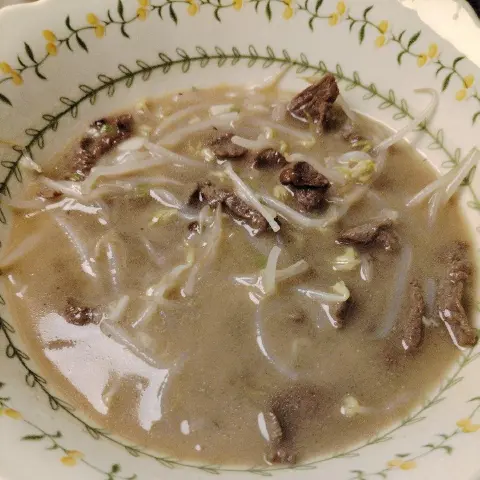 豆芽牛肉汤