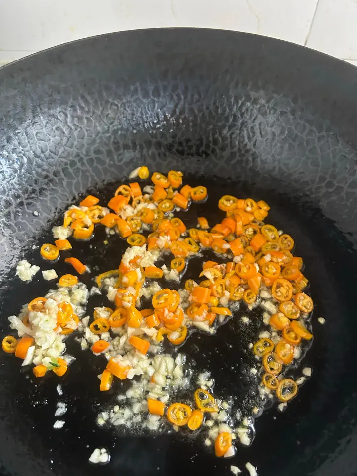 香葱牛肉 第 2 步