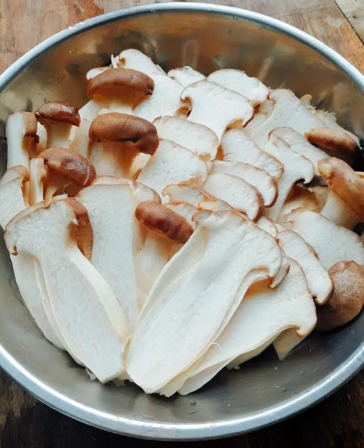 牛肉炒杏鲍菇 第 3 步