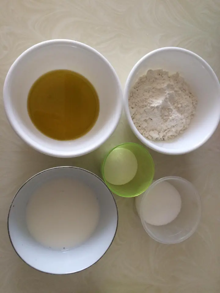 基础戚风蛋糕胚 第 2 步