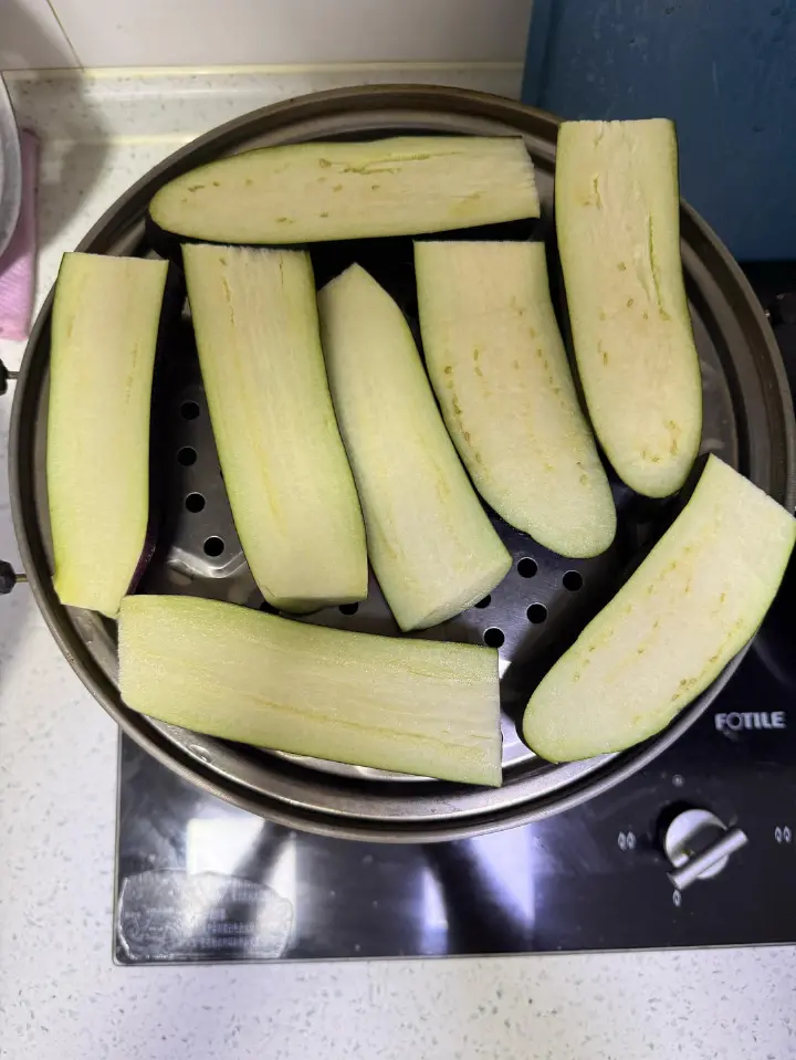 蒜泥凉拌茄子 第 3 步