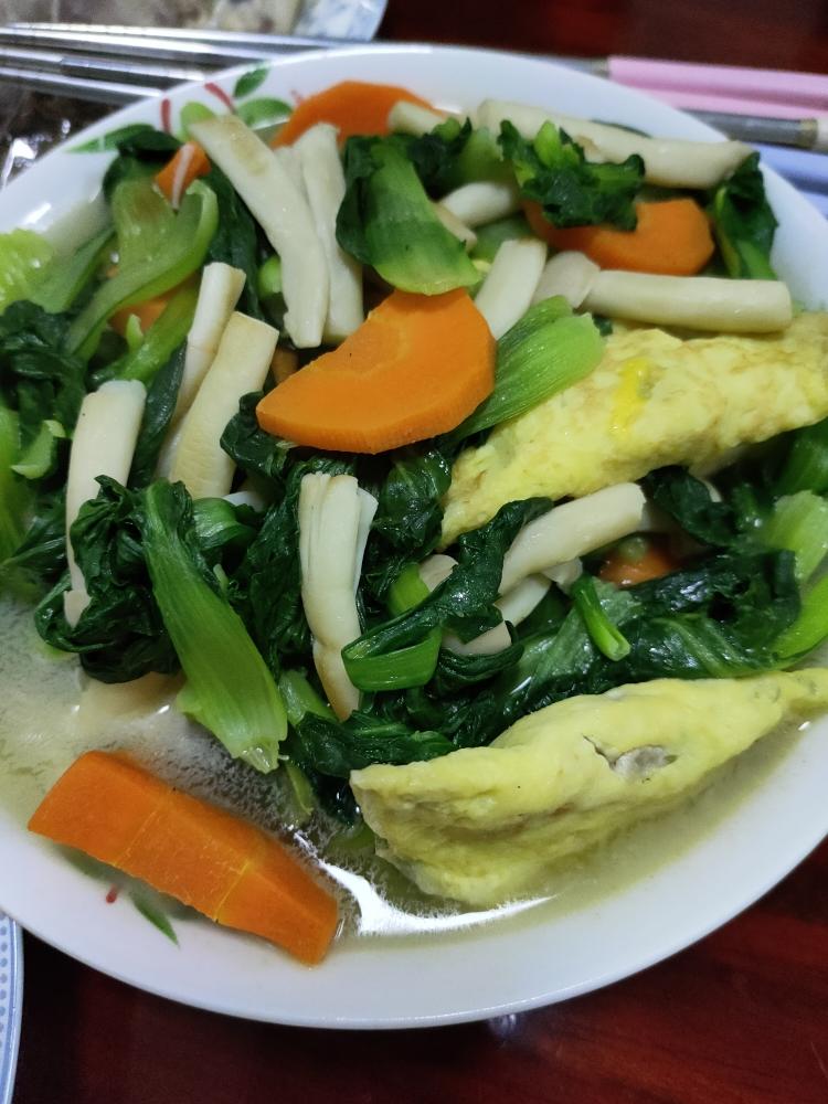 青菜炒蛋饺成品图