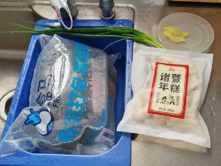 大虾炒年糕 第 1 步