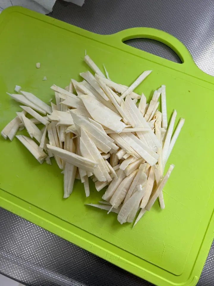 肉丝笋丝炒豆干 第 5 步