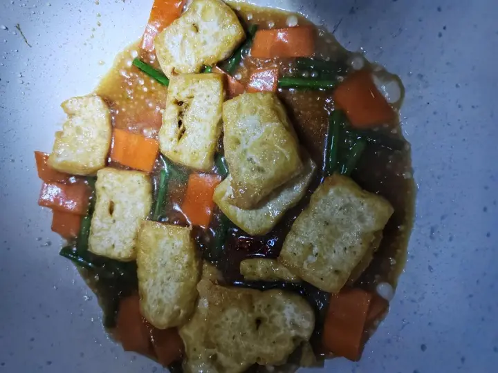 炸豆腐烧蒜苔 第 10 步