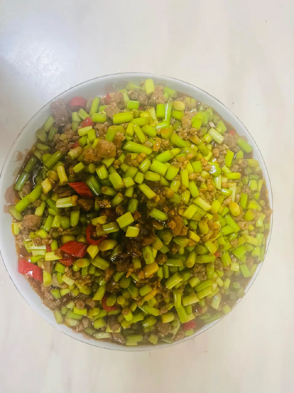 蒜苔炒肉末成品图