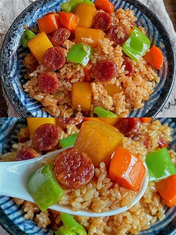 香肠土豆焖饭成品图