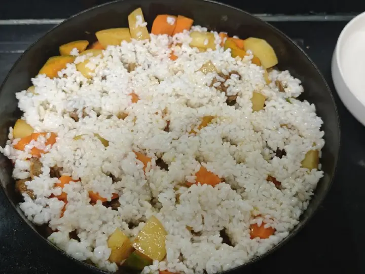 牛肉土豆南瓜烩饭 第 3 步