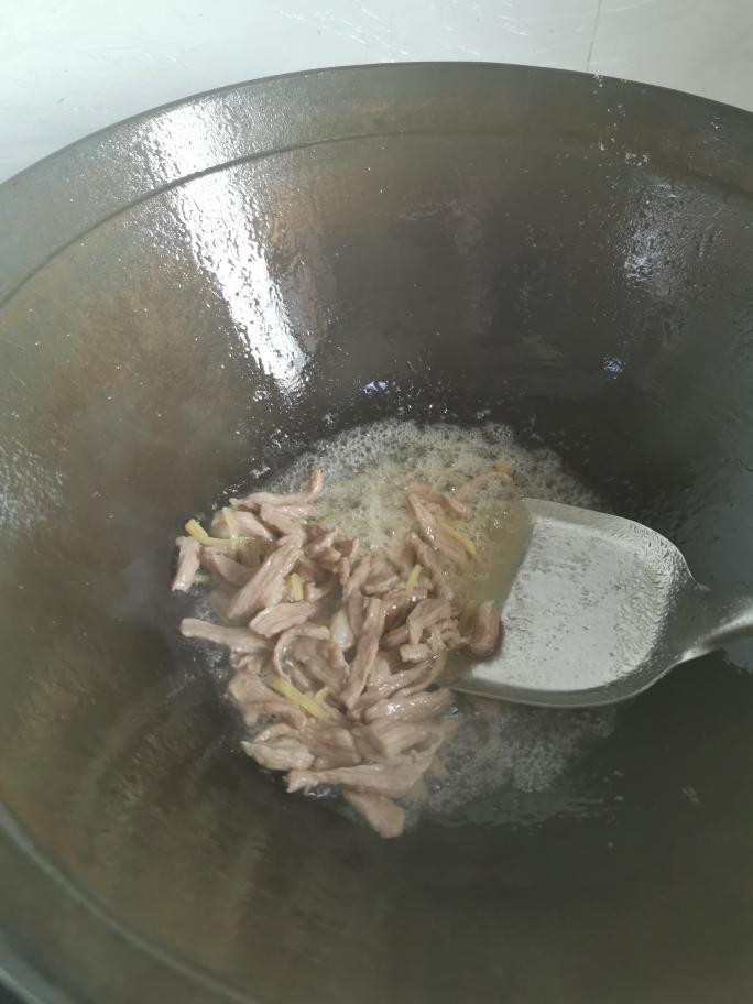 茭白肉丝小炒 第 6 步