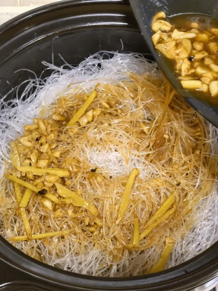 蒜蓉海鲜粉丝煲 第 25 步