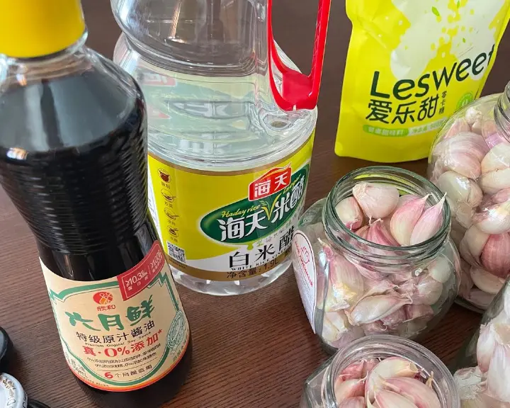 糖醋蒜 第 1 步