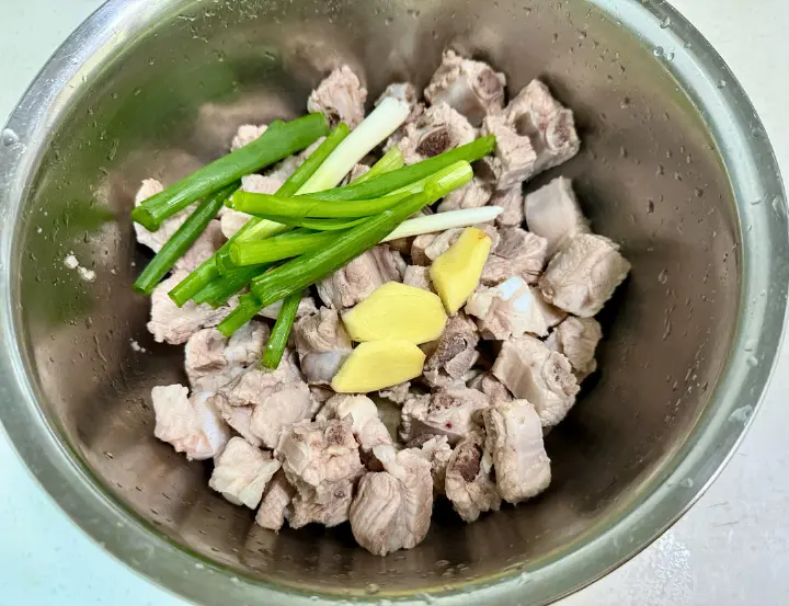 糖醋红烧排骨 第 5 步