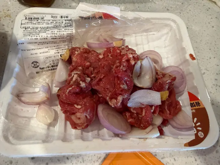 口蘑炒牛肉片 第 1 步