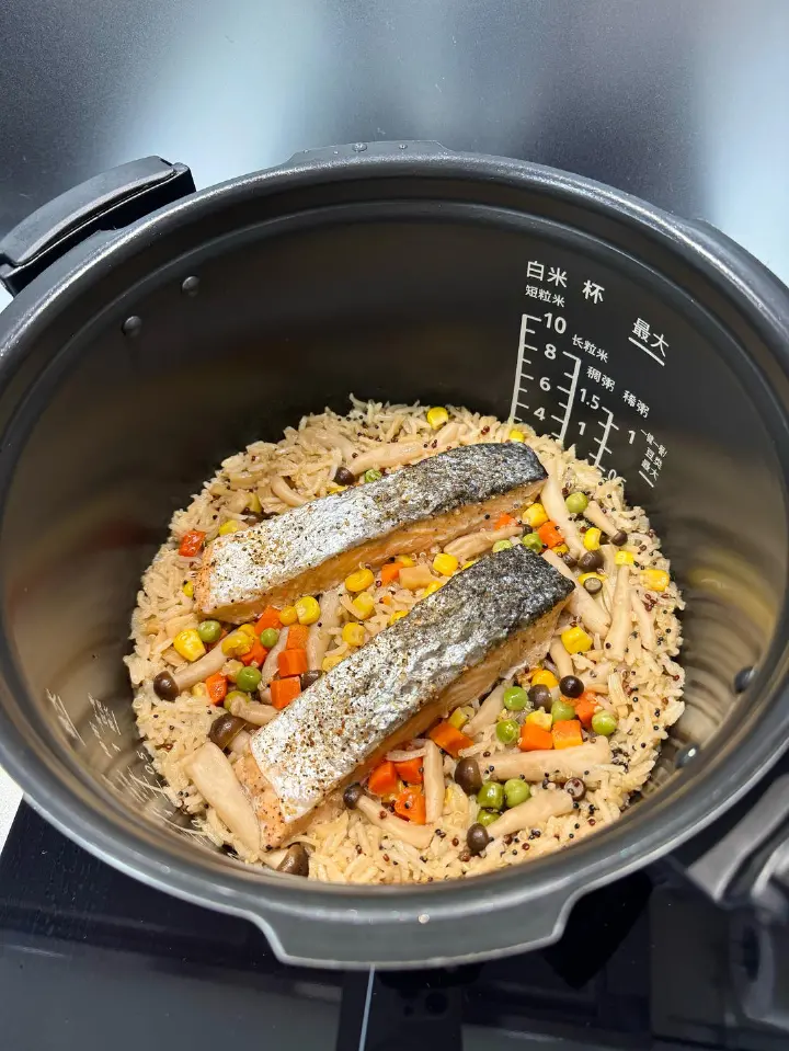 三文鱼焖饭 第 6 步