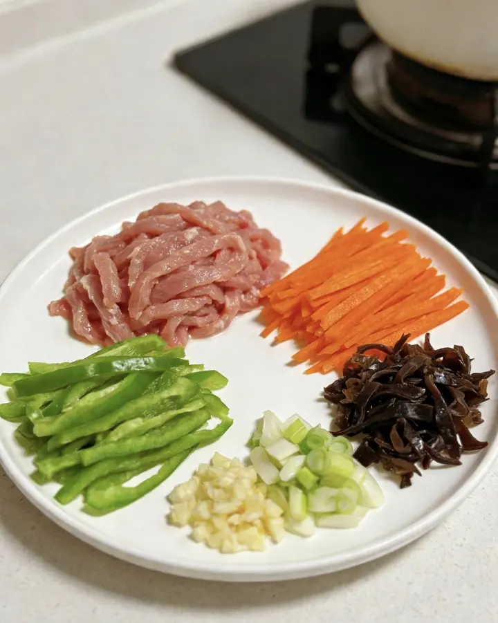 鱼香肉丝 第 1 步