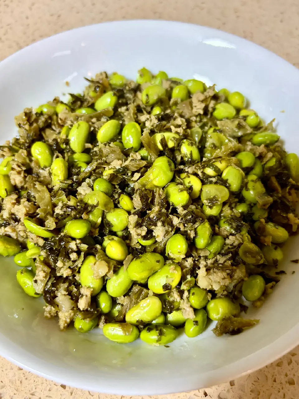 雪菜肉末炒毛豆成品图