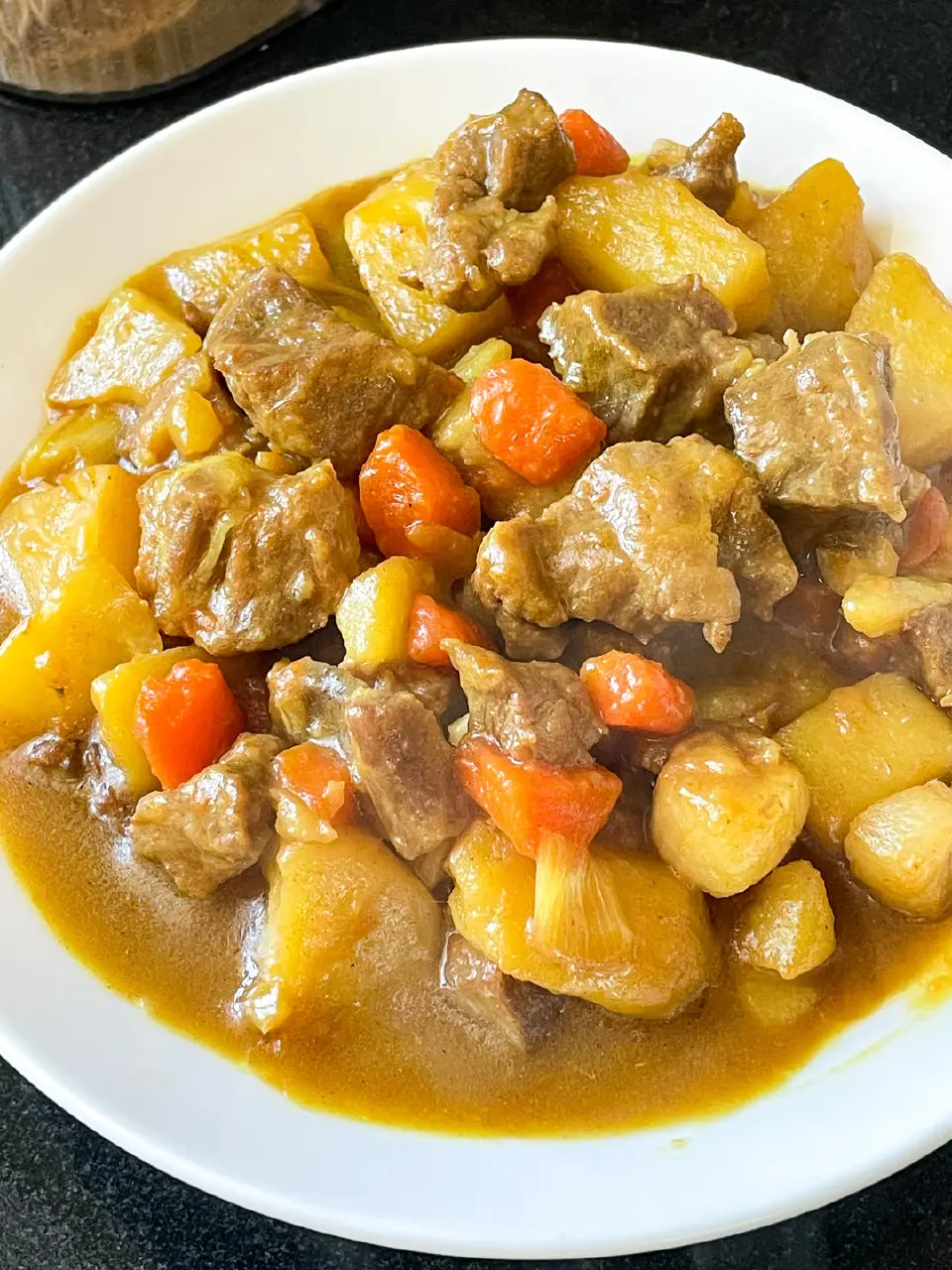 咖喱梅花肉炖土豆成品图