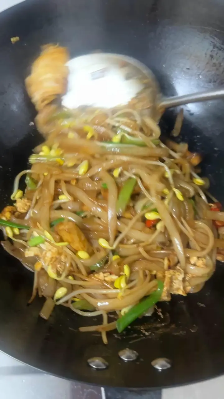 潮州鱼条炒河粉 第 11 步