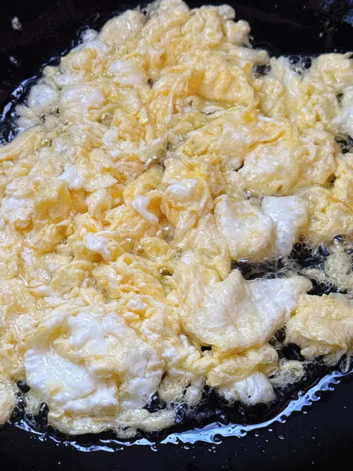 木耳豆芽炒鸡蛋 第 5 步