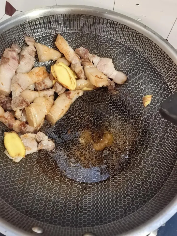 独蒜红烧肉 第 5 步