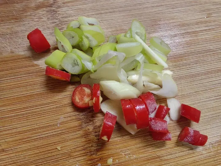 茭白炒鸡胸肉 第 4 步