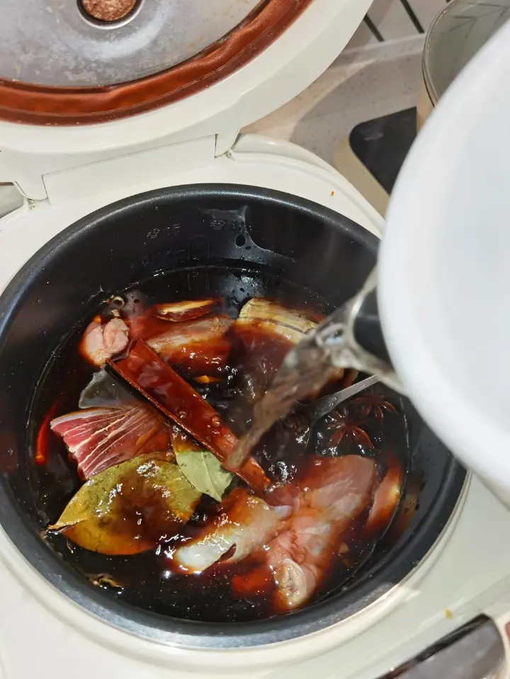 电饭煲酱牛腱子 第 4 步