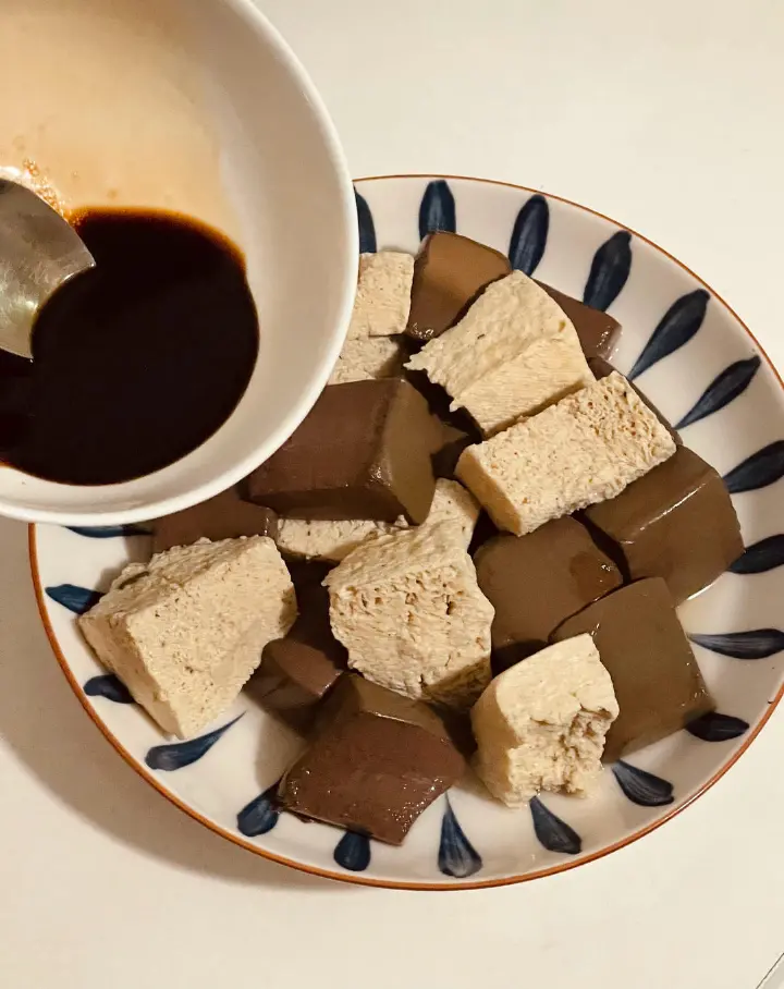 油泼鸭血豆腐 第 2 步