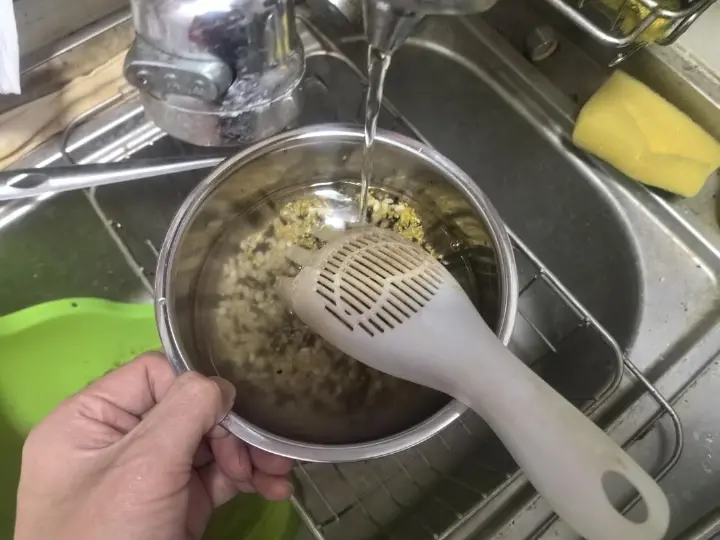 电热饭盒鱼香肉丝盖浇饭 第 2 步