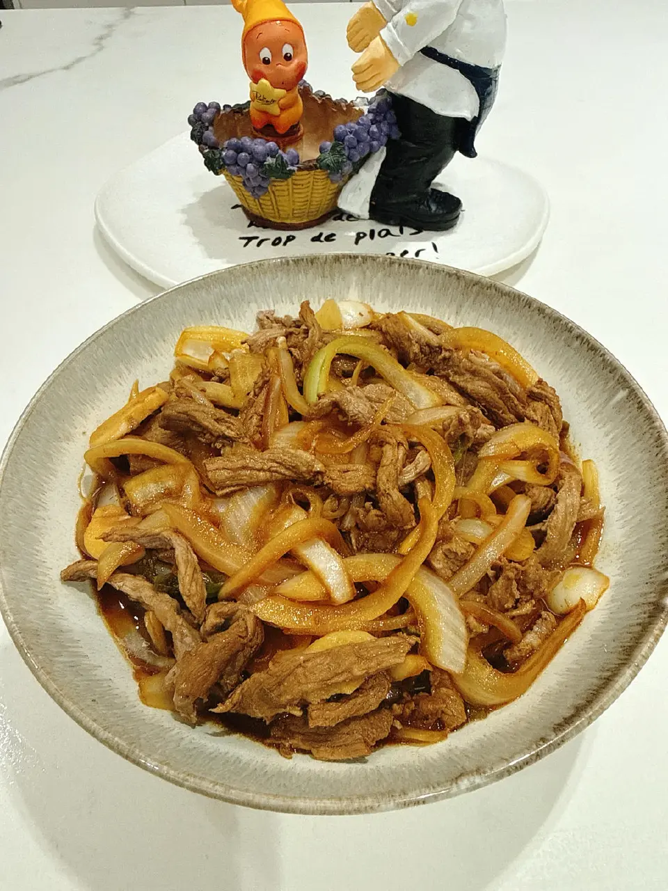 洋葱炒牛肉丝成品图