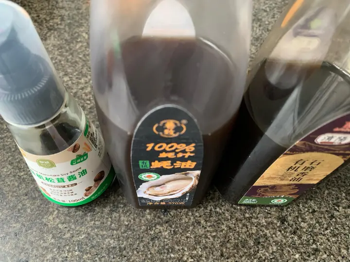 五香豆腐香椿蛋饼 第 5 步